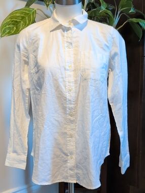 Old Navy White Women's Button-Down Shirt - Long Sleeve